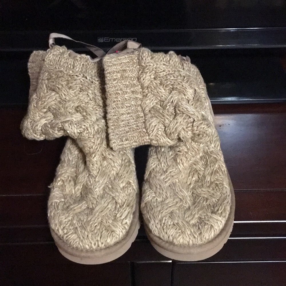 Knit Uggs
